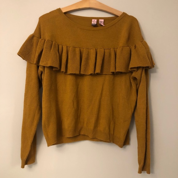 love on a hanger Sweaters - Dainty Sweater With Ruffle Detail